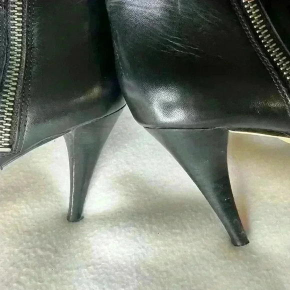 Michael Kors Lori Booties. Black Size 6.5 - Picture 8 of 9